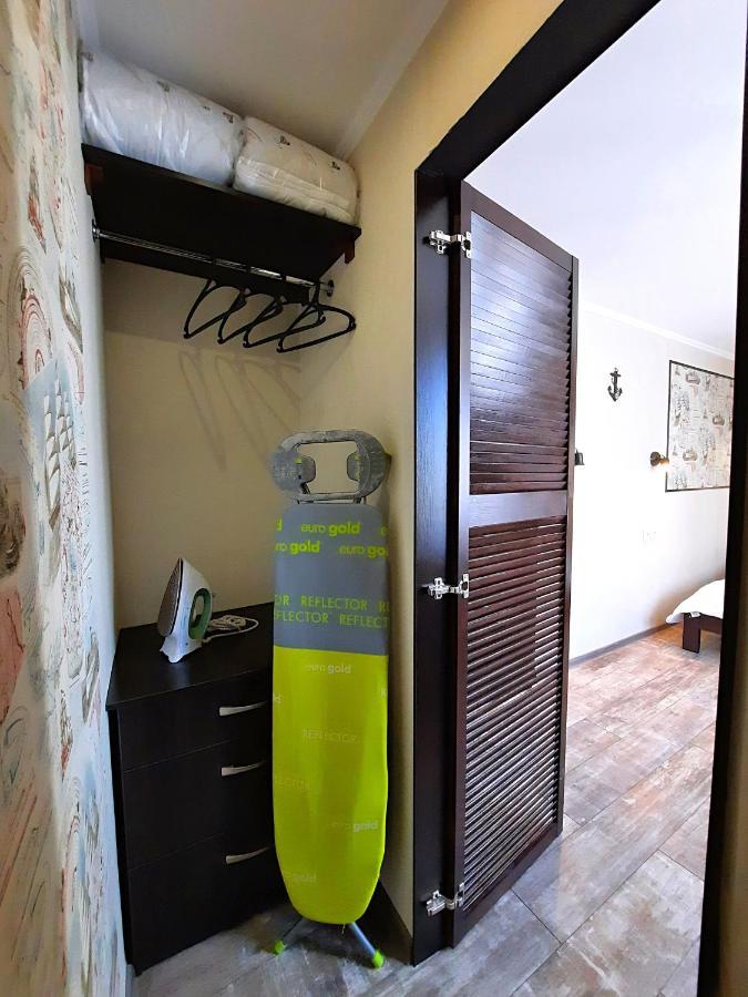 Sea Style - Сеть Апартаментов Alex Apartments Бесконтактное Заселение 24-7 ポルタヴァ 部屋 写真