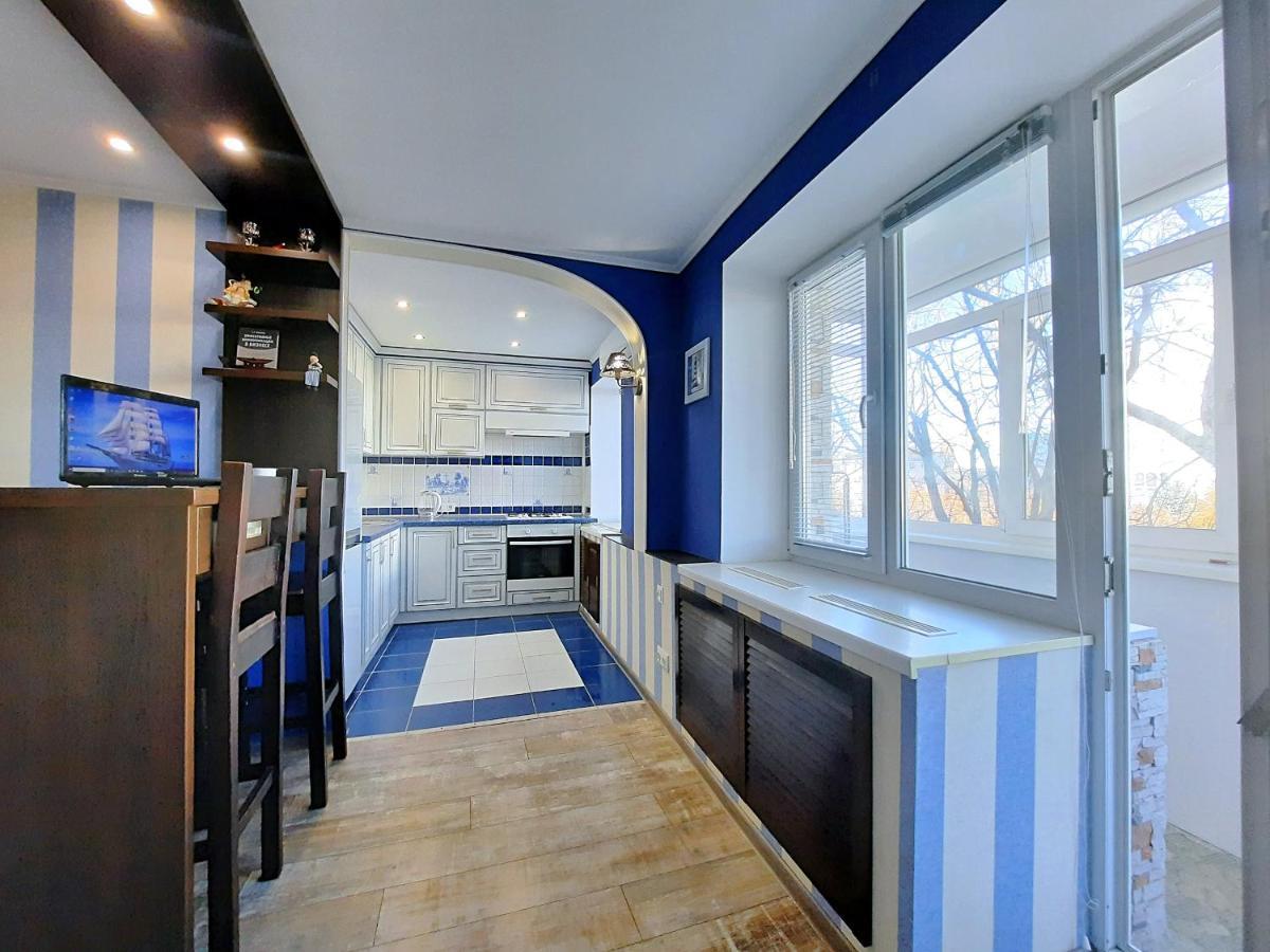 Sea Style - Сеть Апартаментов Alex Apartments Бесконтактное Заселение 24-7 ポルタヴァ 部屋 写真