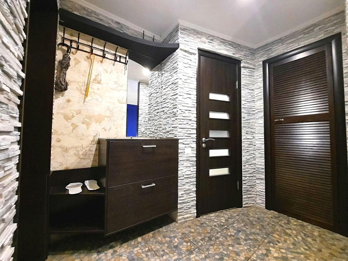 Sea Style - Сеть Апартаментов Alex Apartments Бесконтактное Заселение 24-7 ポルタヴァ 部屋 写真